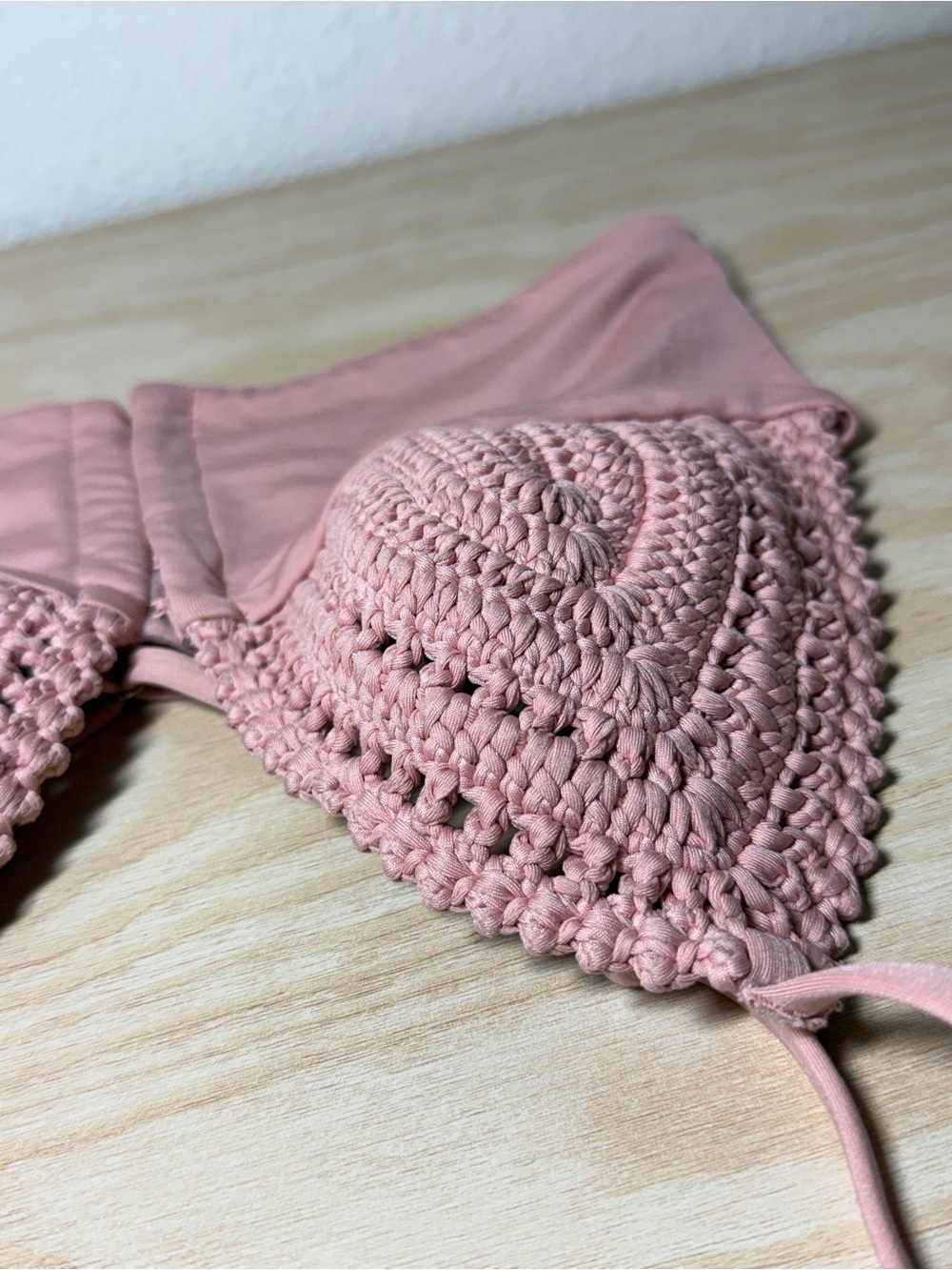 Frankie's Bikinis Crochet bikini top XS Rose mauve hook & eye front closure